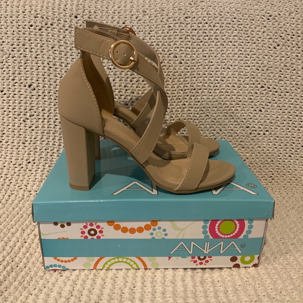 New ANNA Hinges Strappy High Heel Shoes Beige
